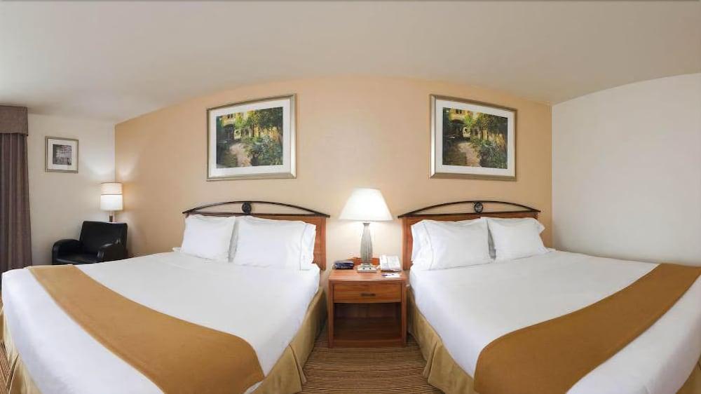 Holiday Inn Express Hotel Germantown - Northwest Milwaukee, An Ihg Hotel Esterno foto